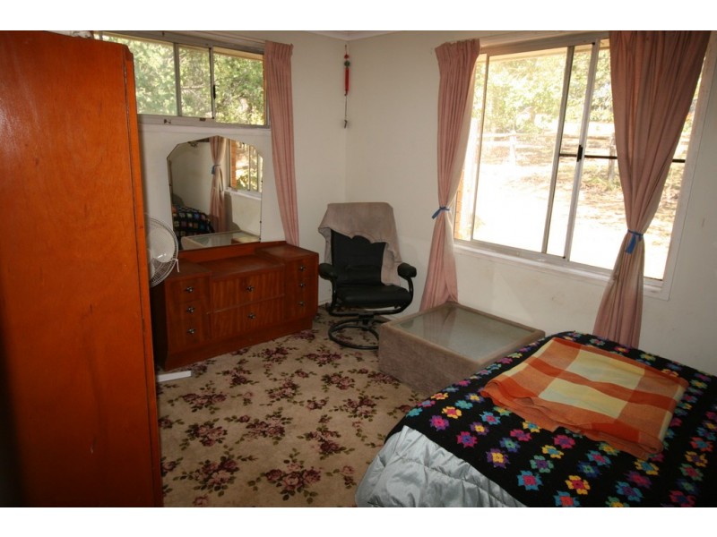 8 Forsyth Street, Gin Gin QLD 4671