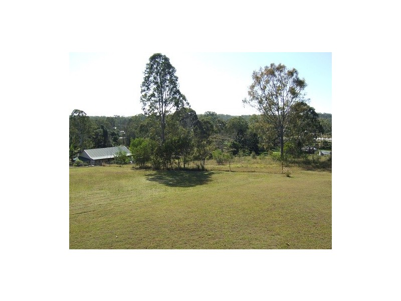 8 Forsyth Street, Gin Gin QLD 4671