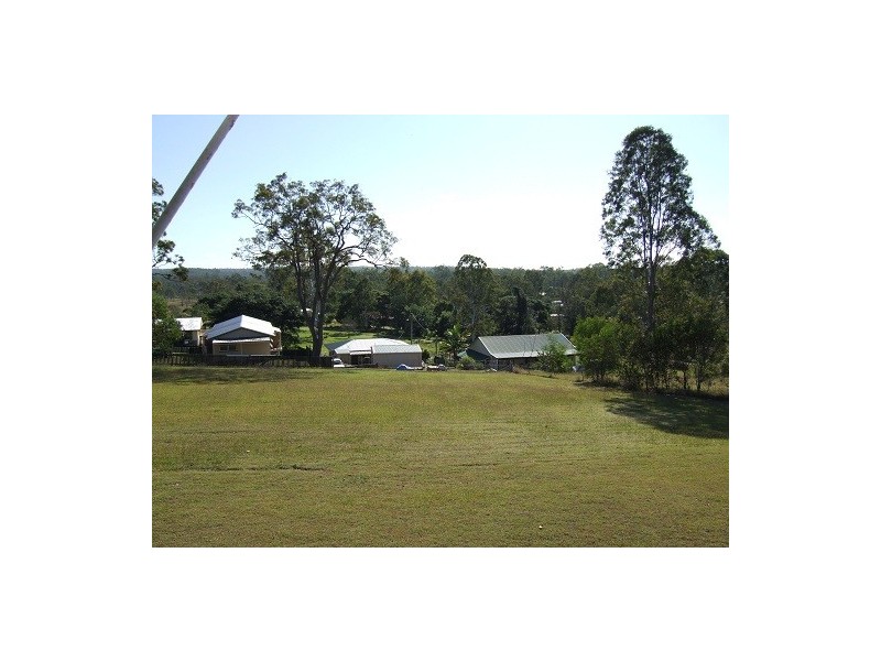 8 Forsyth Street, Gin Gin QLD 4671