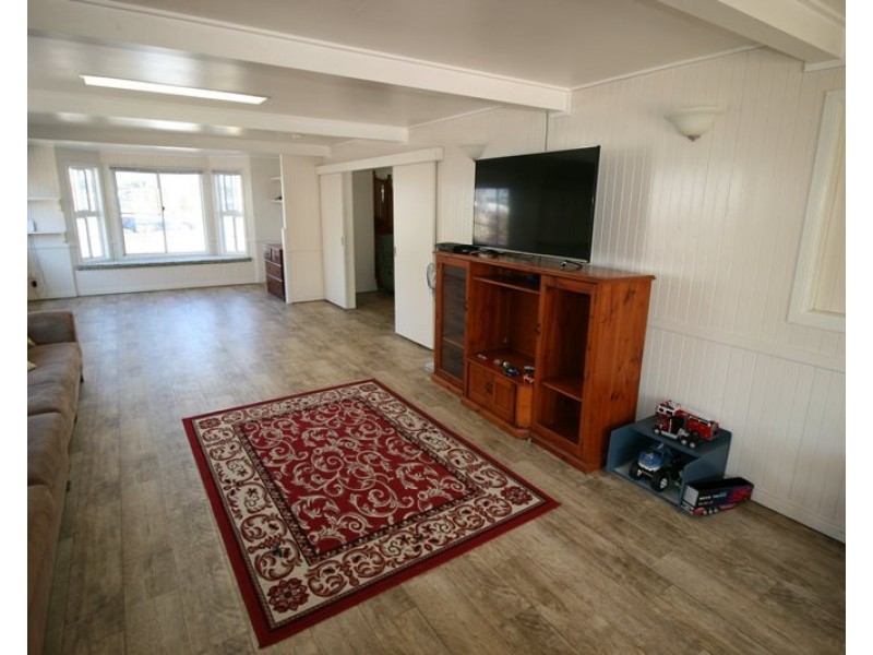 61 Crofton Street, Bundaberg West QLD 4670