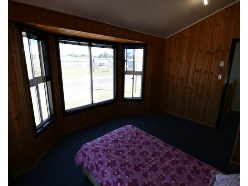 61 Crofton Street, Bundaberg West QLD 4670