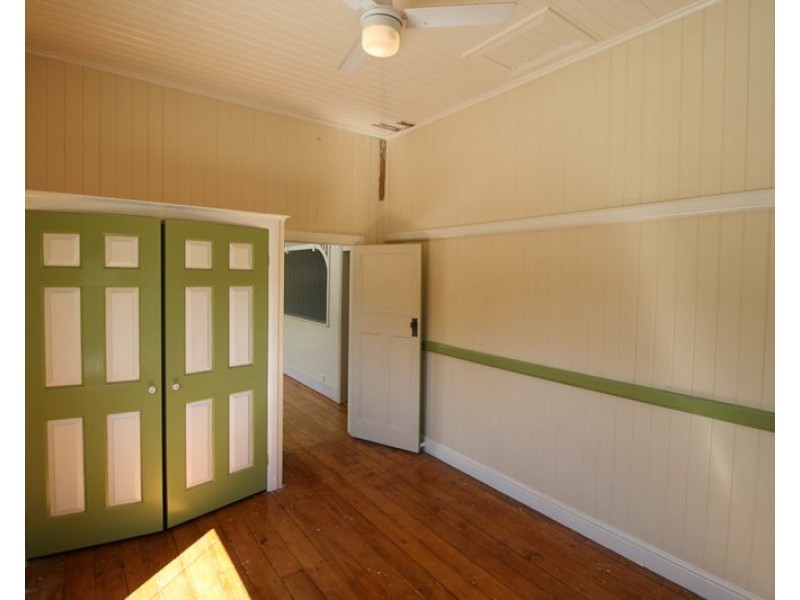 61 Crofton Street, Bundaberg West QLD 4670