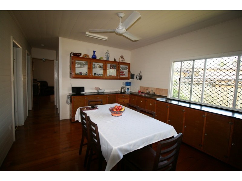 15 Laack Street, Kepnock QLD 4670