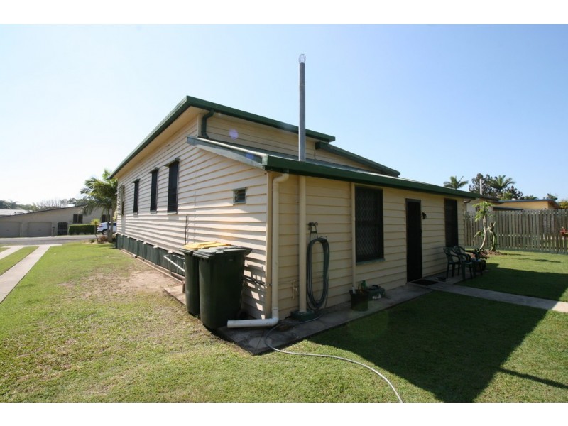15 Laack Street, Kepnock QLD 4670