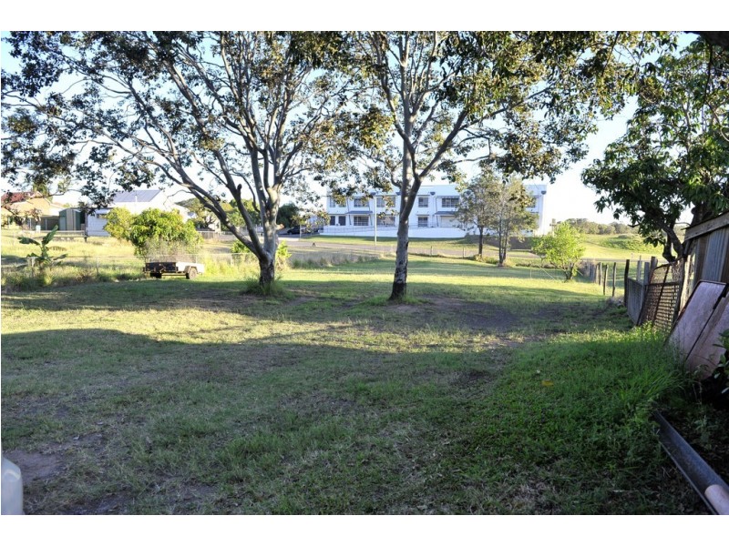 18 and 18a Scotland Street, Bundaberg East QLD 4670