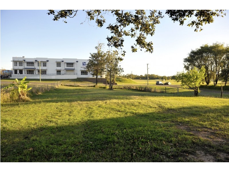 18 and 18a Scotland Street, Bundaberg East QLD 4670