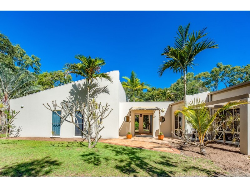 207 Sylvan Drive, Moore Park Beach QLD 4670