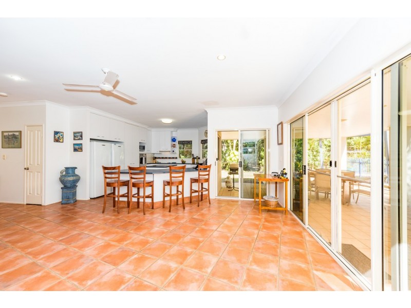 207 Sylvan Drive, Moore Park Beach QLD 4670