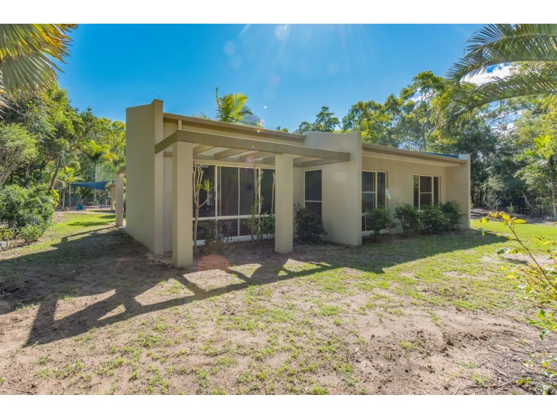 207 Sylvan Drive, Moore Park Beach QLD 4670