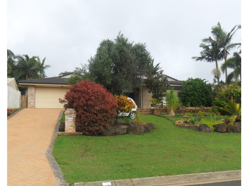 14 Reynella Drive, Avoca QLD 4670