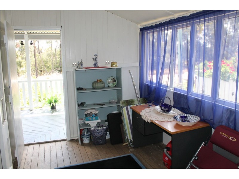 11 Main Street, Cloyna QLD 4605
