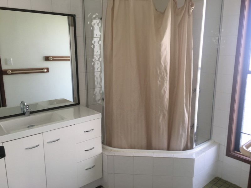 4/17a Branyan Street, Bundaberg West QLD 4670