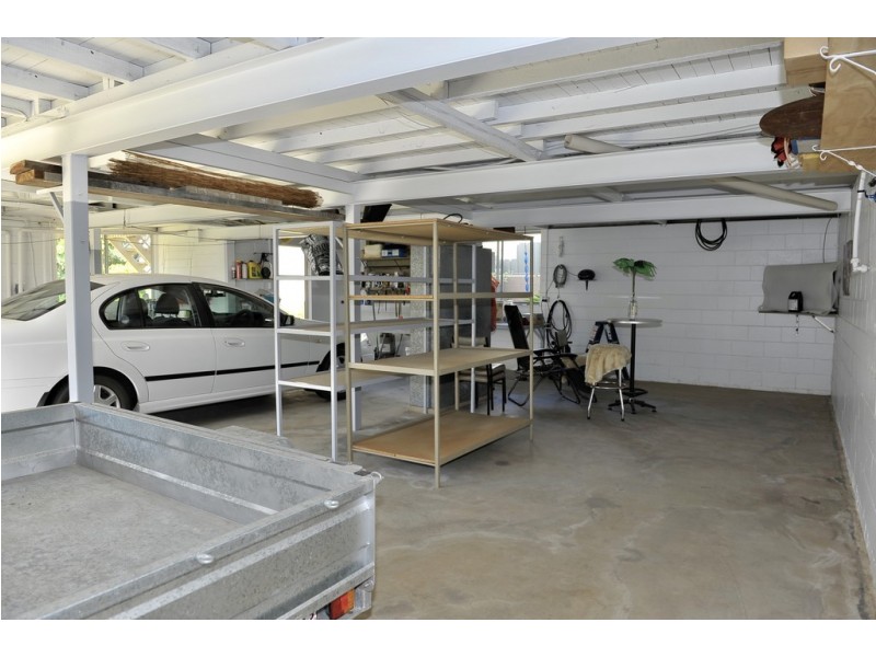 1 Bridge Street, Bundaberg East QLD 4670