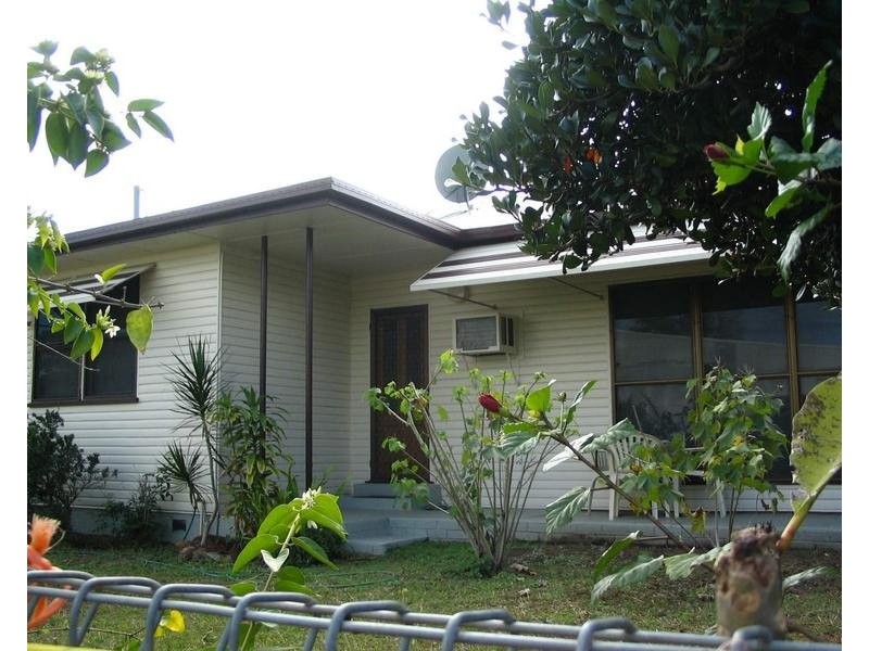 44 Elliott Street, Gin Gin QLD 4671