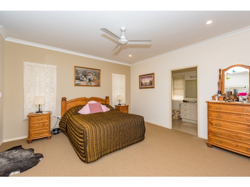 17 Mc Pherson Court, Gin Gin QLD 4671