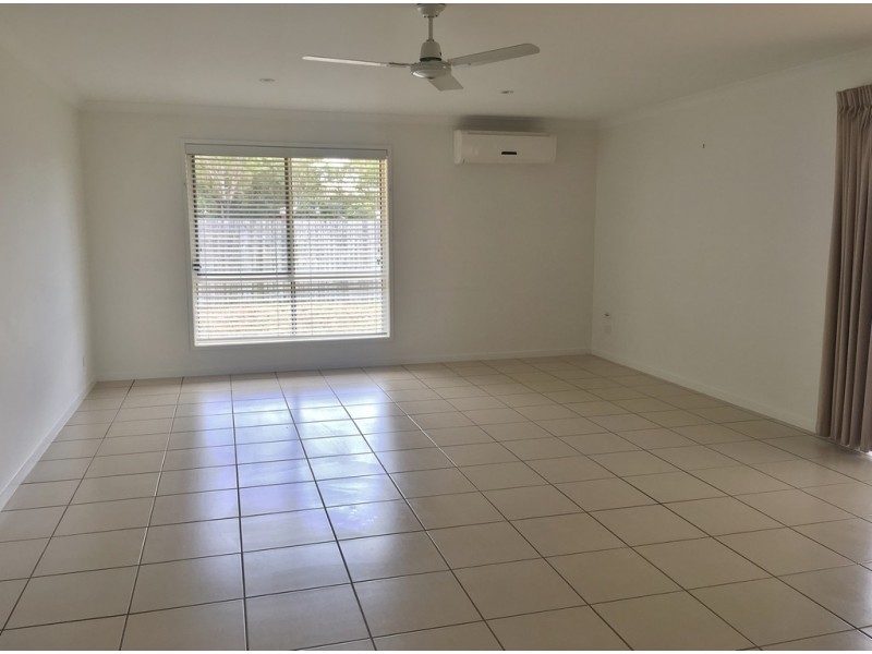 8 Cycad Close, Moore Park Beach QLD 4670