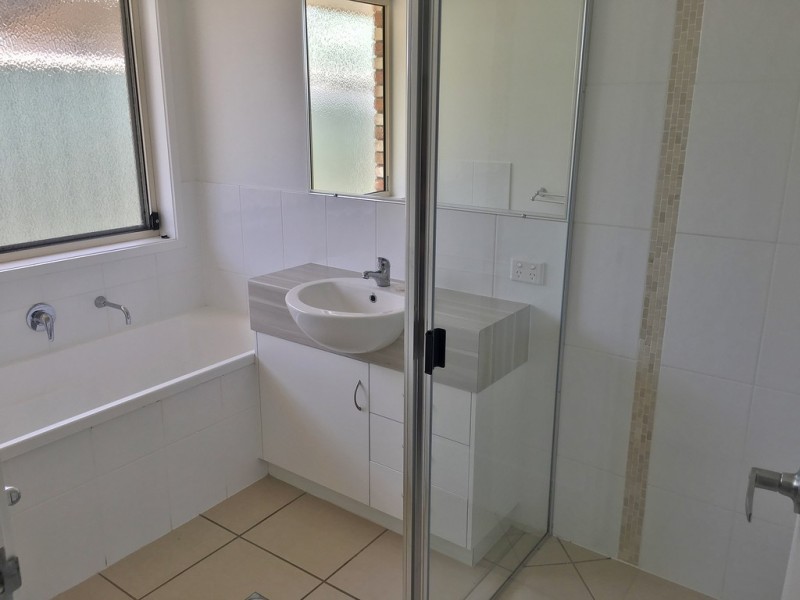 8 Cycad Close, Moore Park Beach QLD 4670