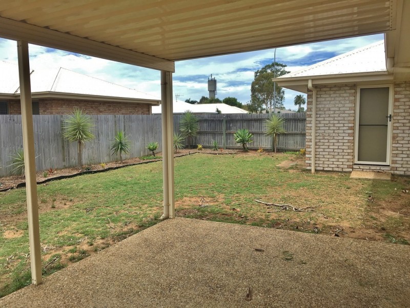 8 Cycad Close, Moore Park Beach QLD 4670