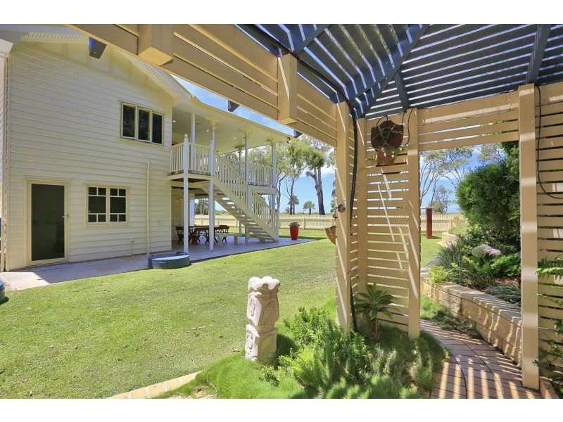 250 Sylvan Drive, Moore Park Beach QLD 4670