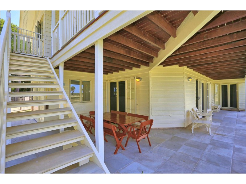 250 Sylvan Drive, Moore Park Beach QLD 4670