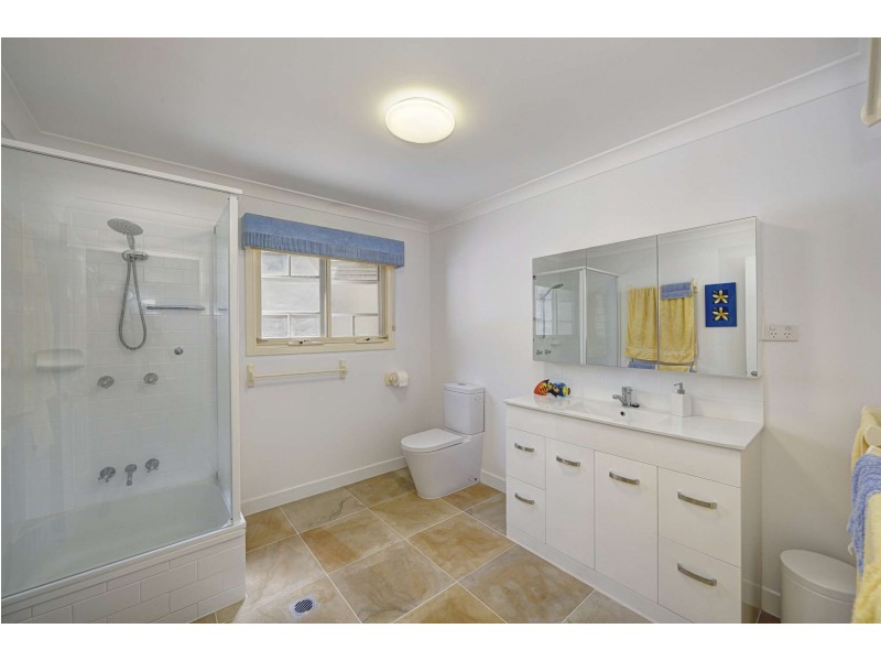 250 Sylvan Drive, Moore Park Beach QLD 4670