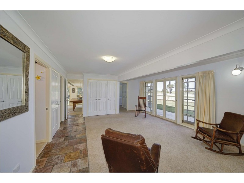 250 Sylvan Drive, Moore Park Beach QLD 4670