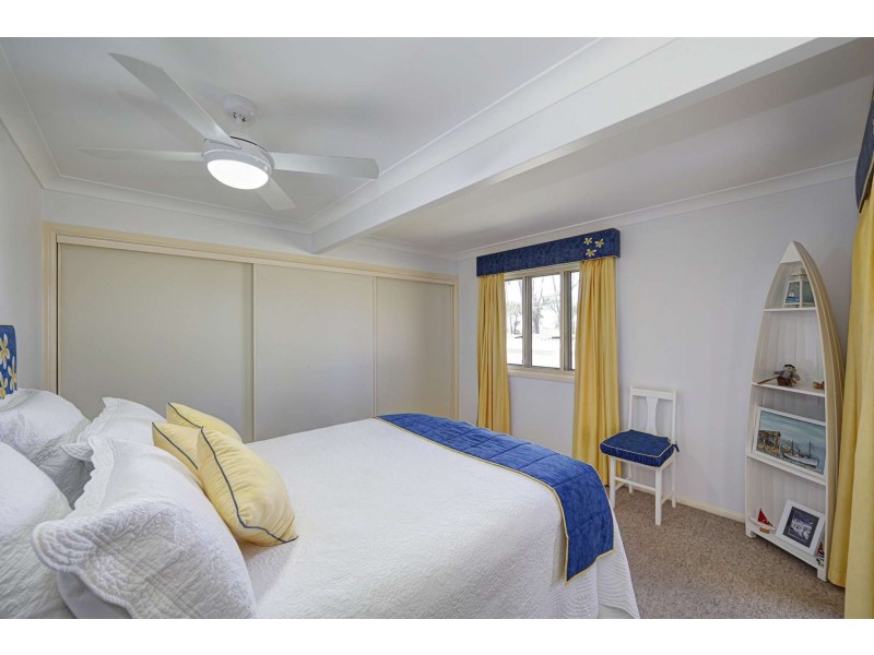 250 Sylvan Drive, Moore Park Beach QLD 4670