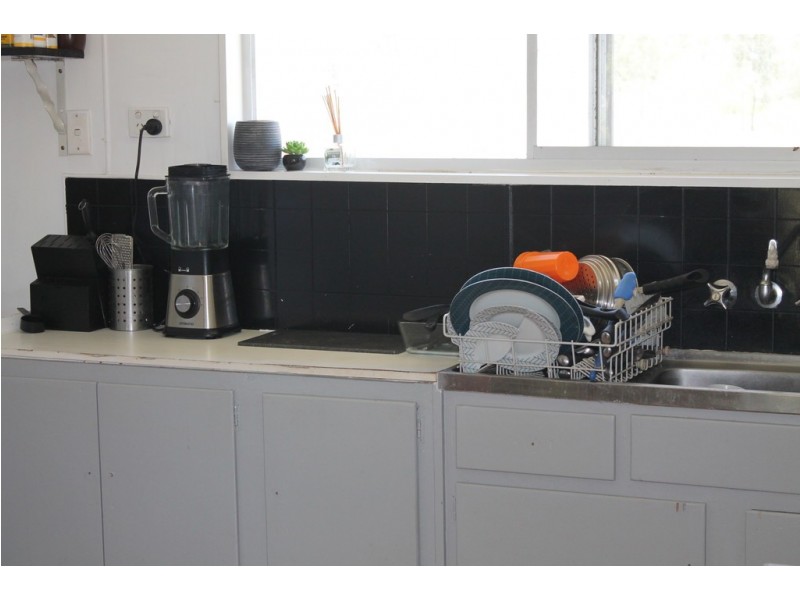172 Pratts Road, Drinan QLD 4671
