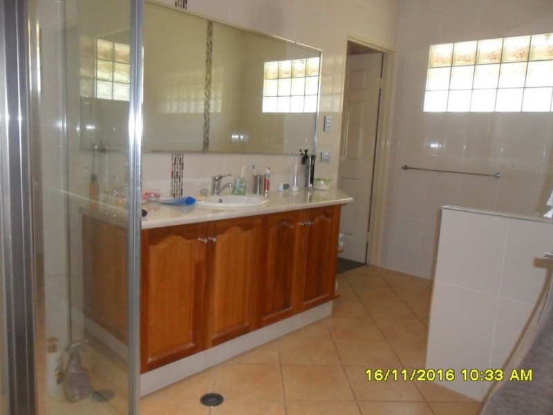 1 Park Estate Drive, Branyan QLD 4670