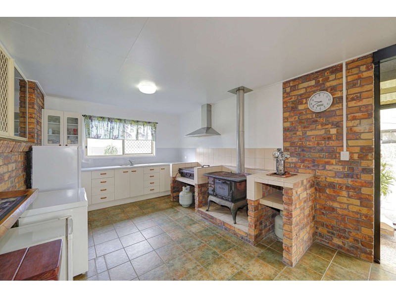 2 Helmore Street, Miara QLD 4673