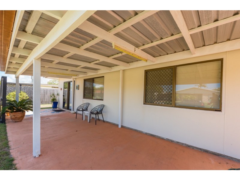 19 Palm Court, Moore Park Beach QLD 4670