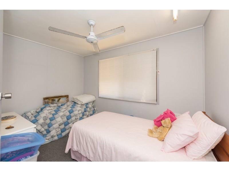 19 Palm Court, Moore Park Beach QLD 4670