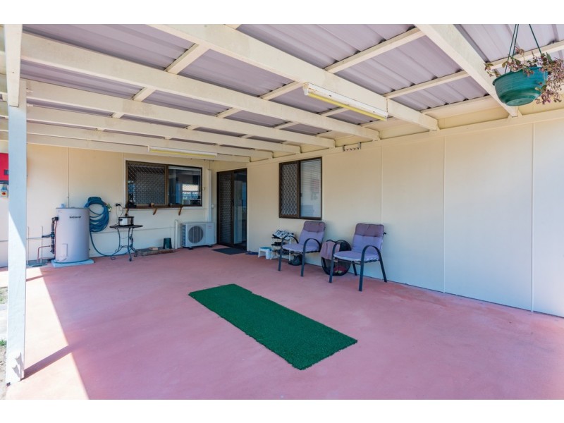 19 Palm Court, Moore Park Beach QLD 4670