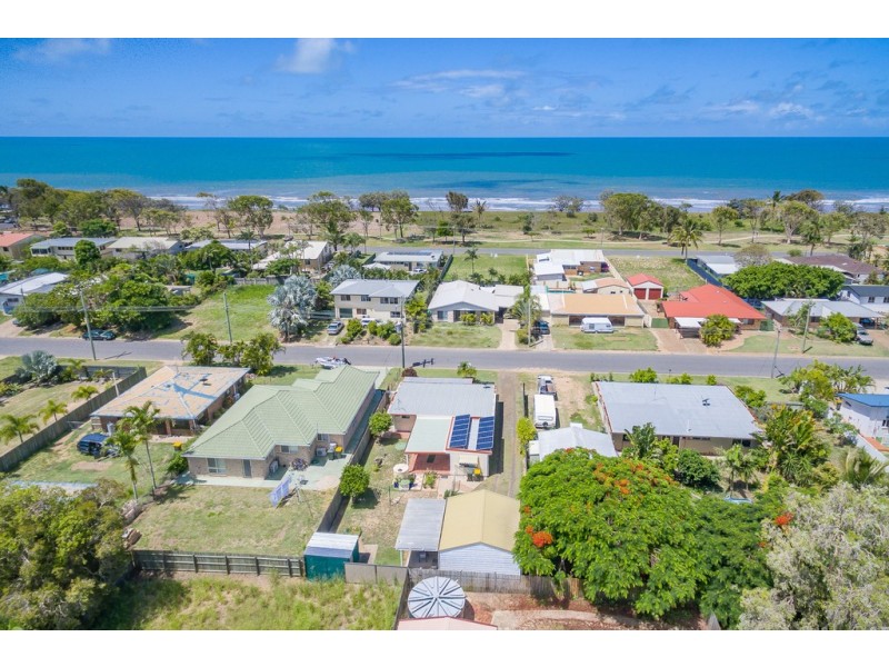 19 Palm Court, Moore Park Beach QLD 4670