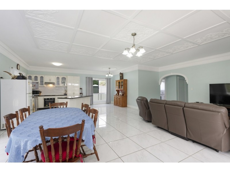 21 Gengers Road, Moore Park Beach QLD 4670