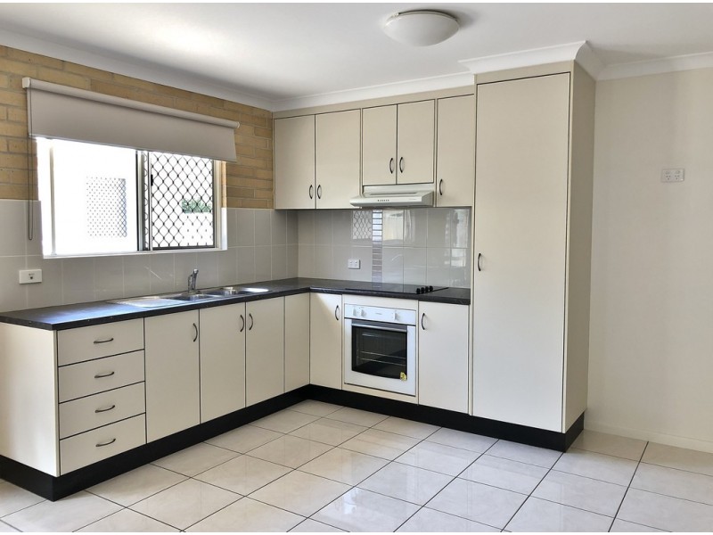 2/67 Electra Street, Bundaberg West QLD 4670