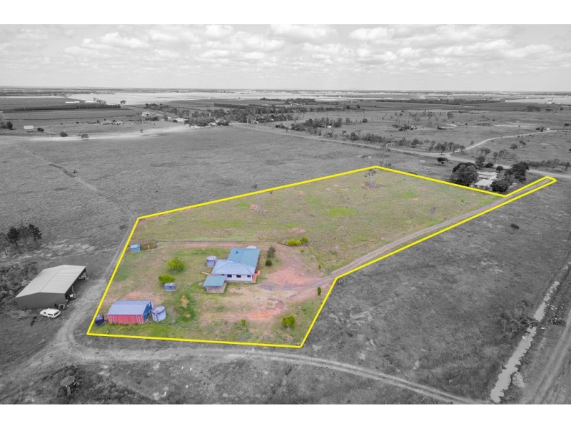 381 Three Chain Rd, Alloway QLD 4670