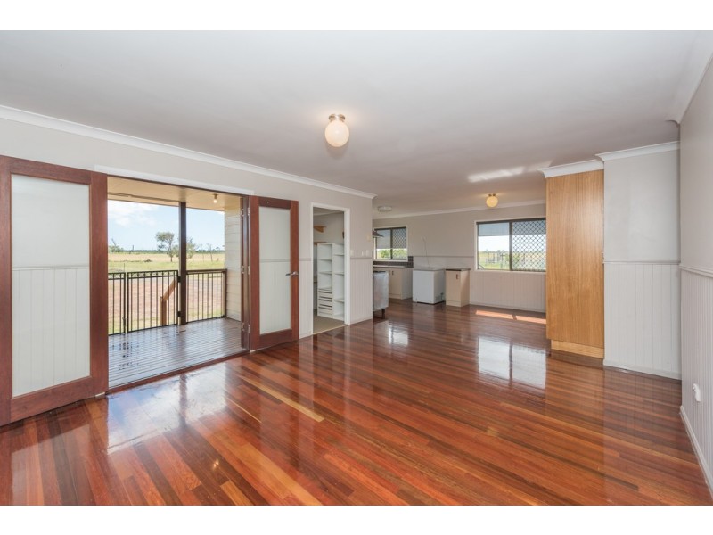 381 Three Chain Rd, Alloway QLD 4670