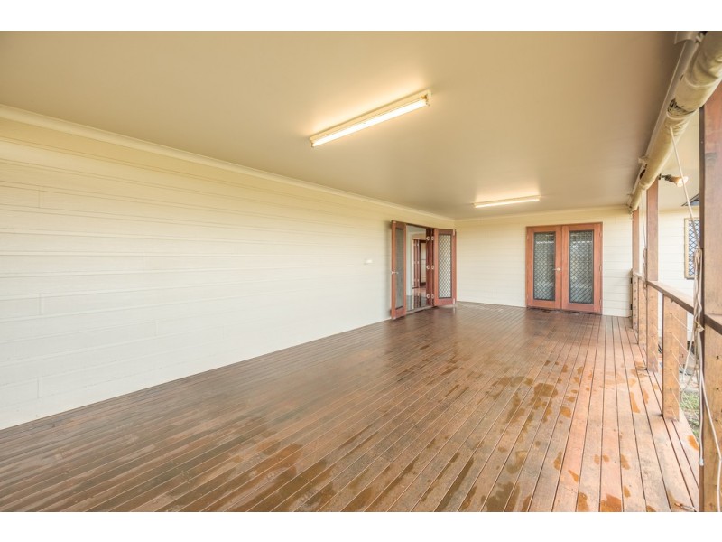 381 Three Chain Rd, Alloway QLD 4670