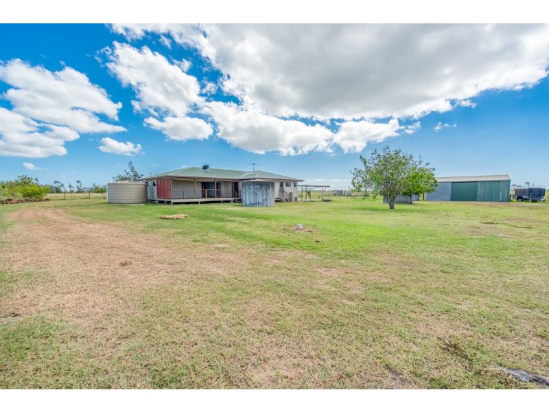 381 Three Chain Rd, Alloway QLD 4670