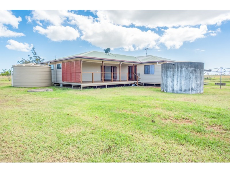 381 Three Chain Rd, Alloway QLD 4670