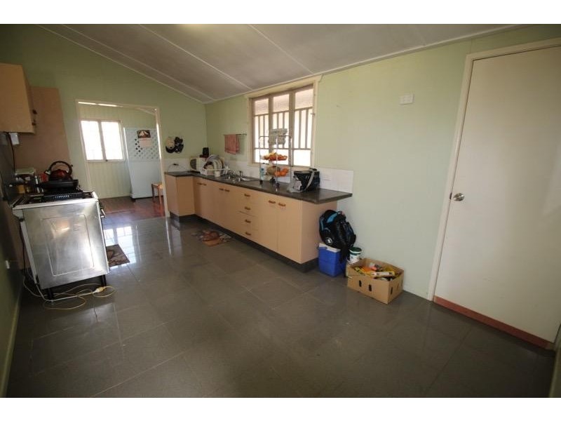 145 Woods Road West, Alloway QLD 4670