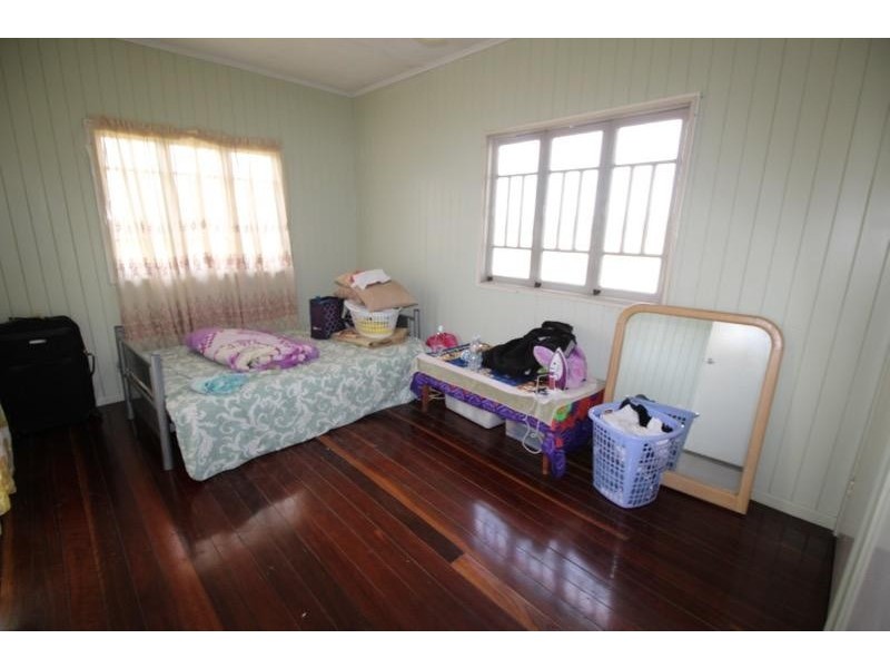 145 Woods Road West, Alloway QLD 4670
