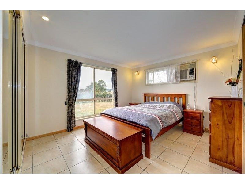 194 Kalbar Rd, South Kolan QLD 4670