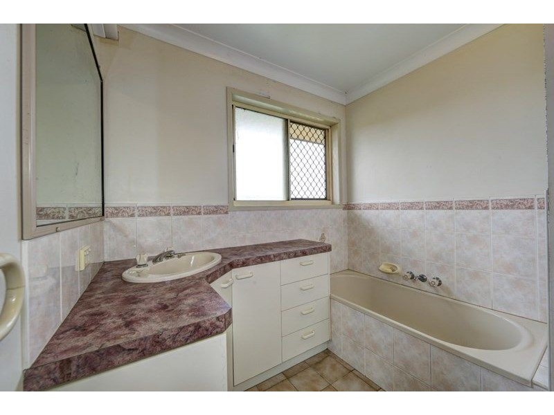 194 Kalbar Rd, South Kolan QLD 4670