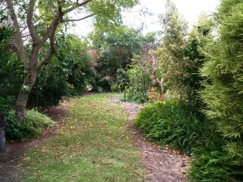 4 Heusman Street, Mount Perry QLD 4671