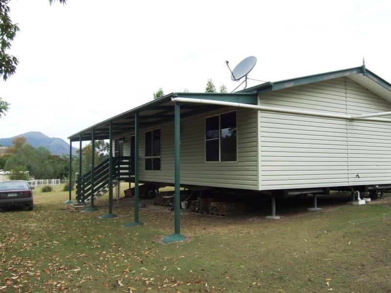 4 Heusman Street, Mount Perry QLD 4671