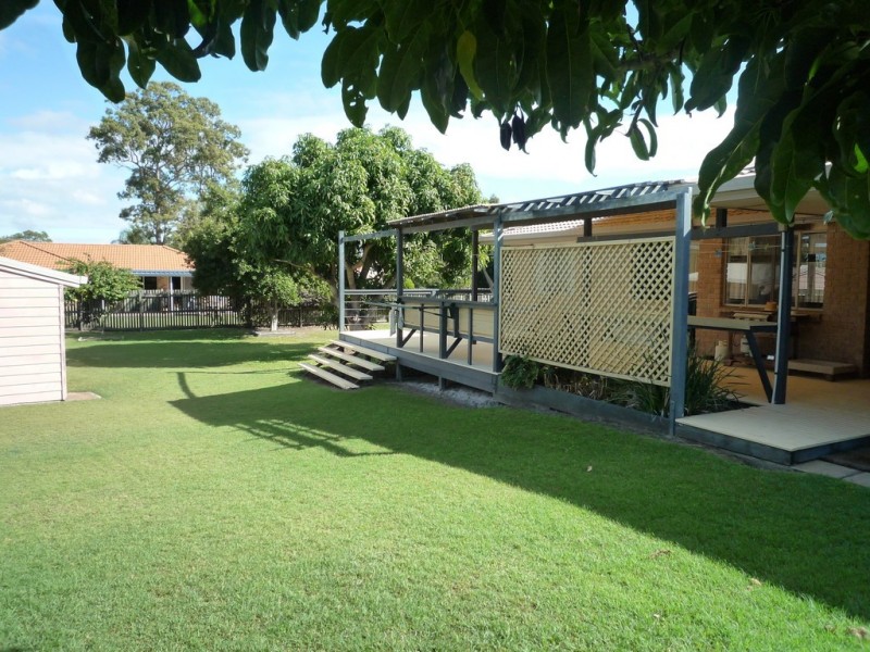 4 Lorikeet Avenue, Woodgate QLD 4660