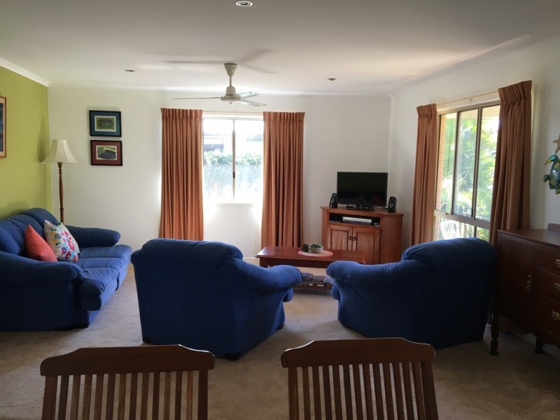 4 Lorikeet Avenue, Woodgate QLD 4660