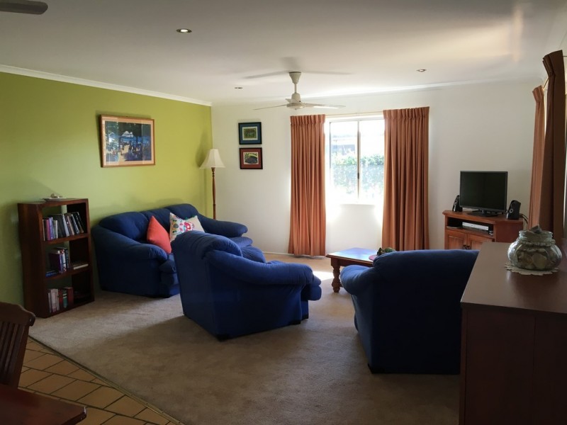 4 Lorikeet Avenue, Woodgate QLD 4660